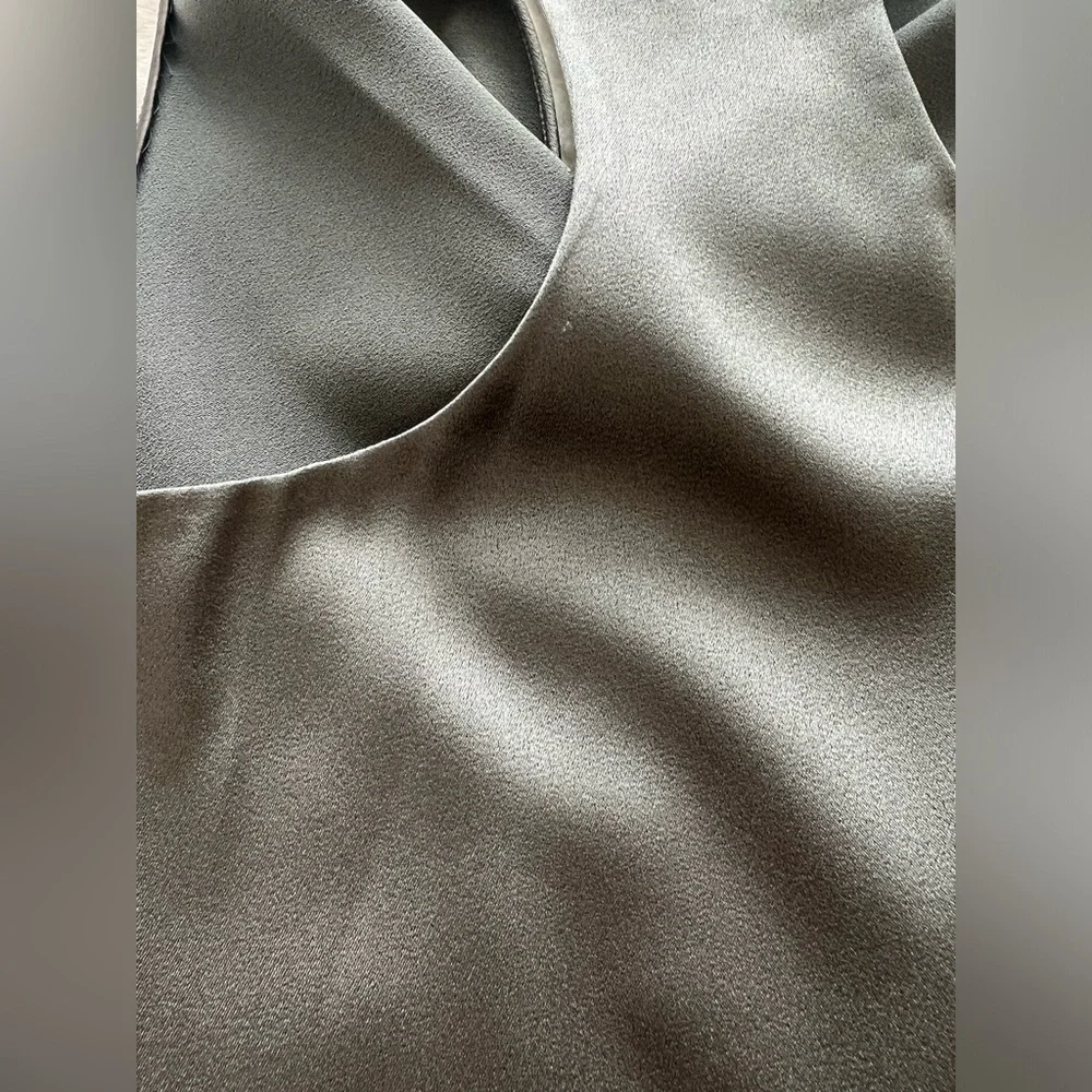 Alice + Olivia Gray Satin Cowl Neck Top - Picture 10 of 12